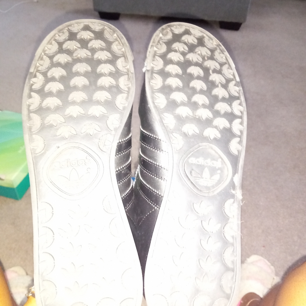 Adidas - Picture 5 of 6